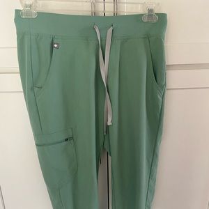 FIGS Technical Collection Jogger Scrub Pants Womens size  Sm/P Jadeite Stretch